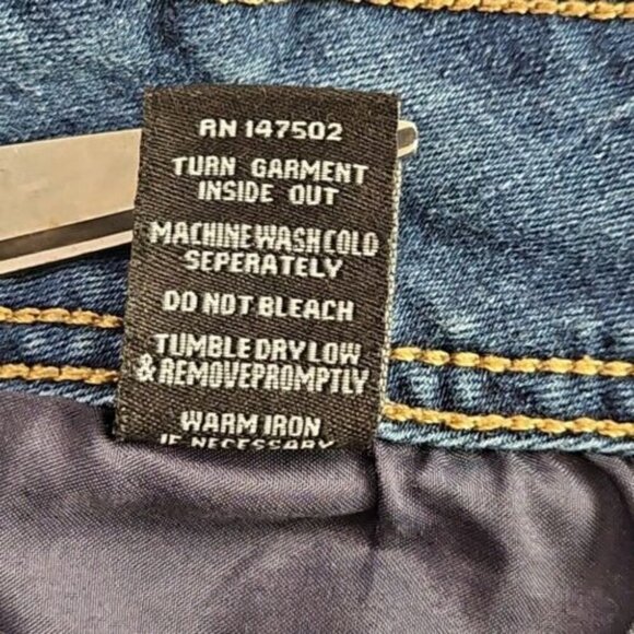 Ashley Stewart Jeans Women's 14 Tall (W30xL32) Med Wash Tapered Leg RN# 147502 - Picture 9 of 16